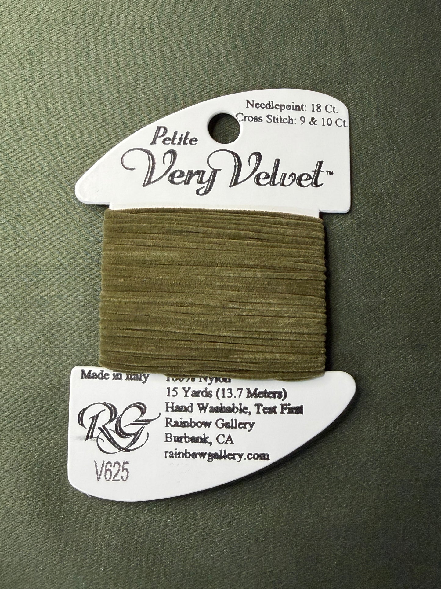 Pet V-Velvet V625-Olive