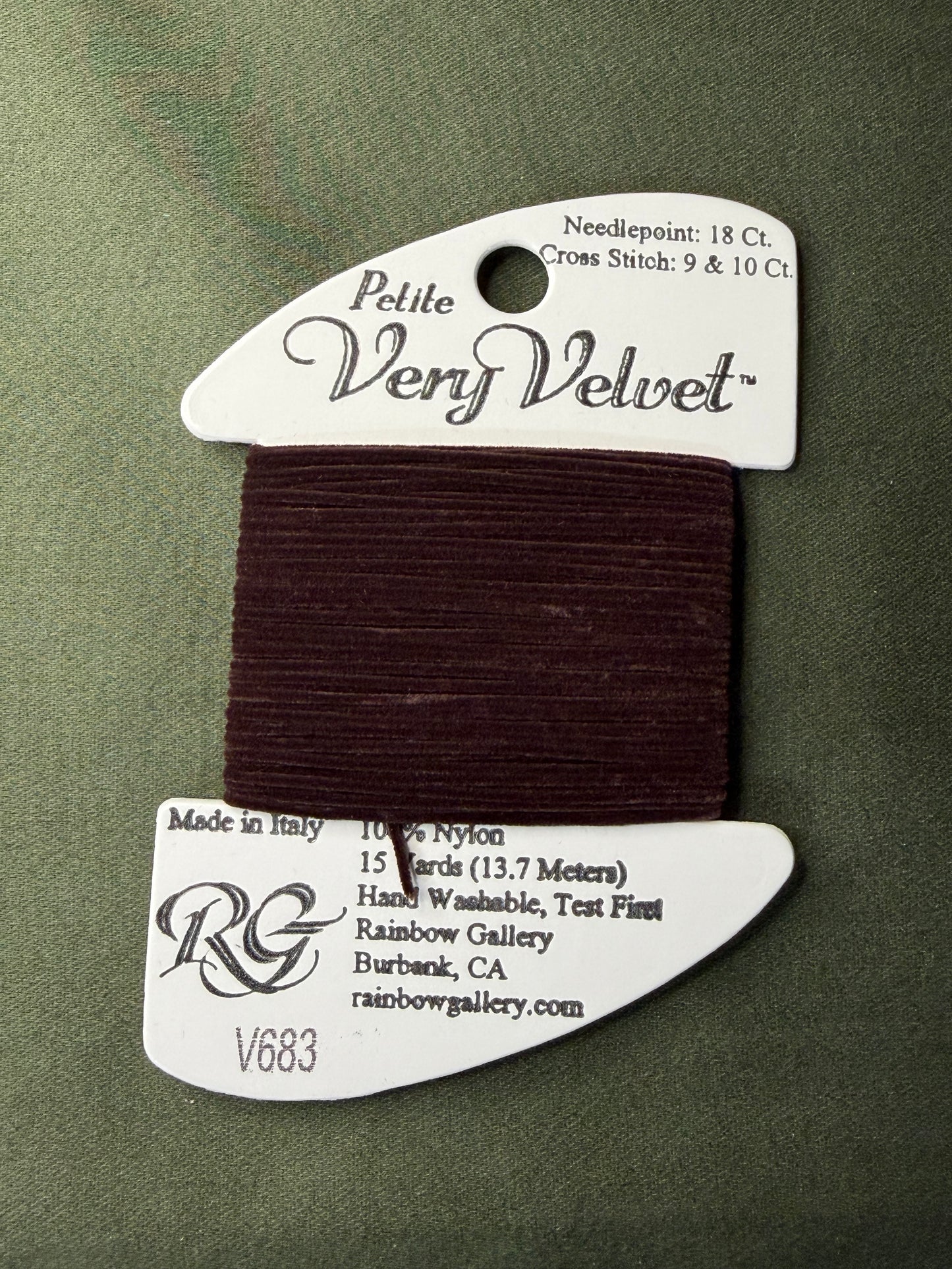 Pet V-Velvet V683-Drk Chocolate