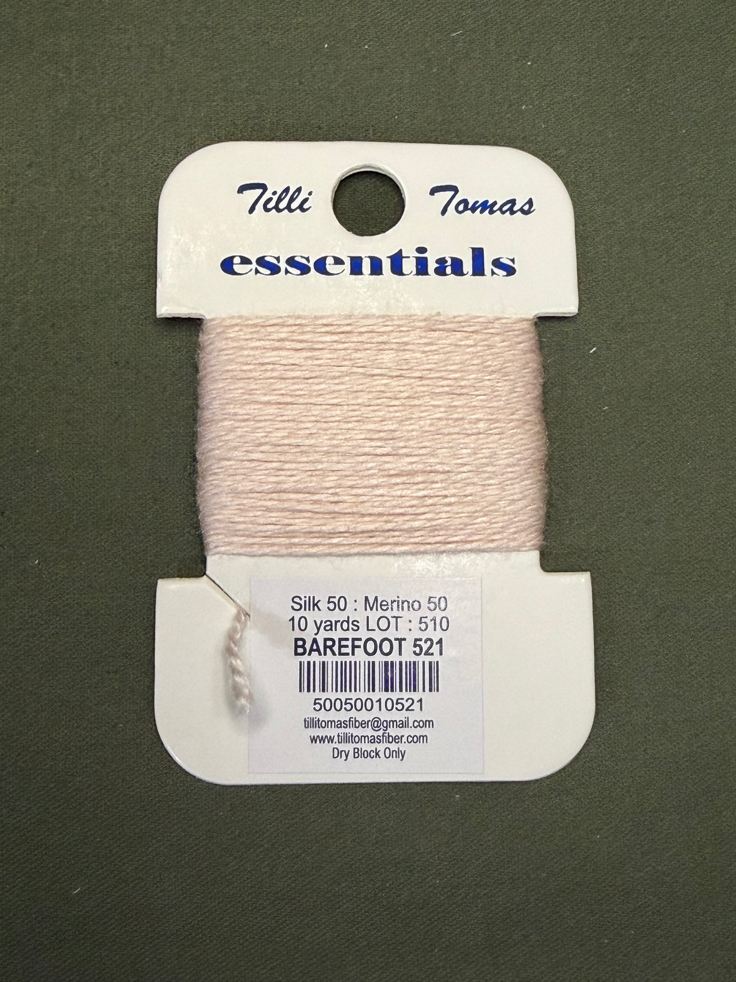 Essentials Card 521 Barefoot