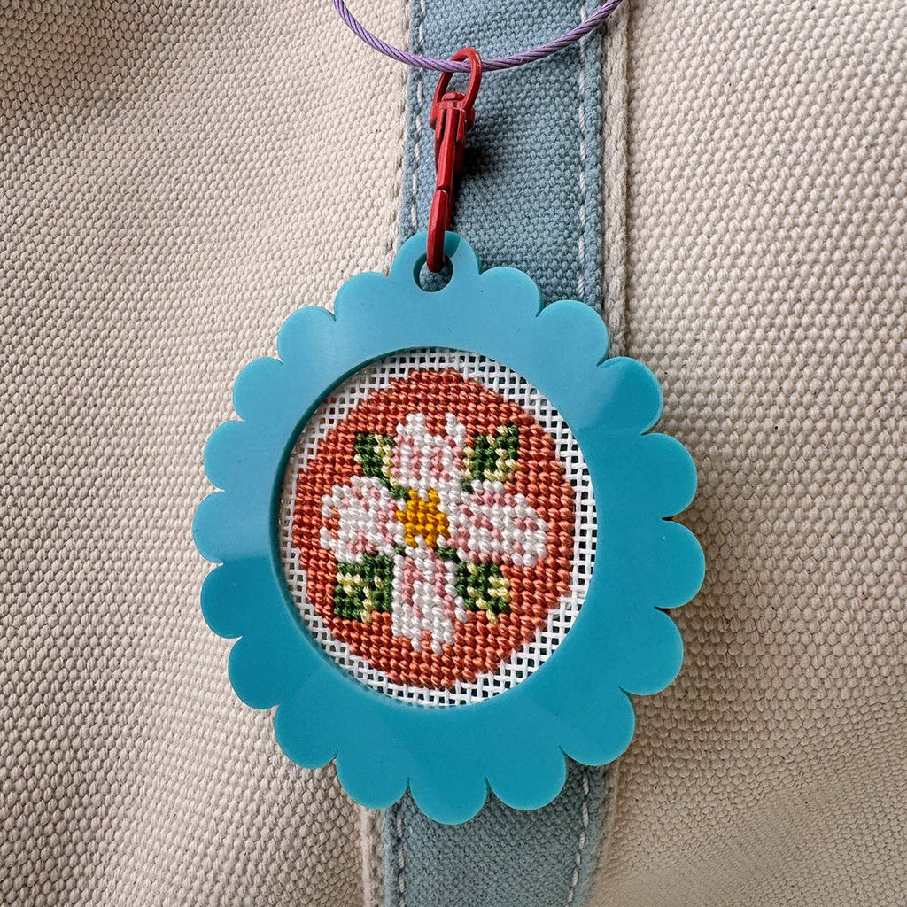 Bag Tag: Small Scallop Round: Pink