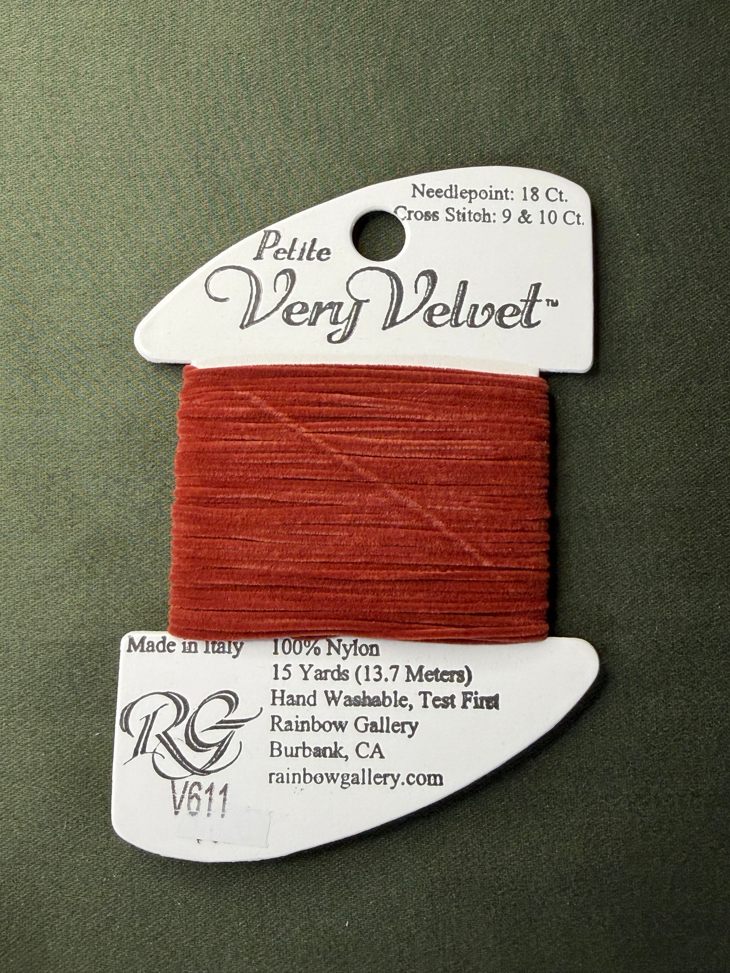 Pet V-Velvet V611-Brick Red