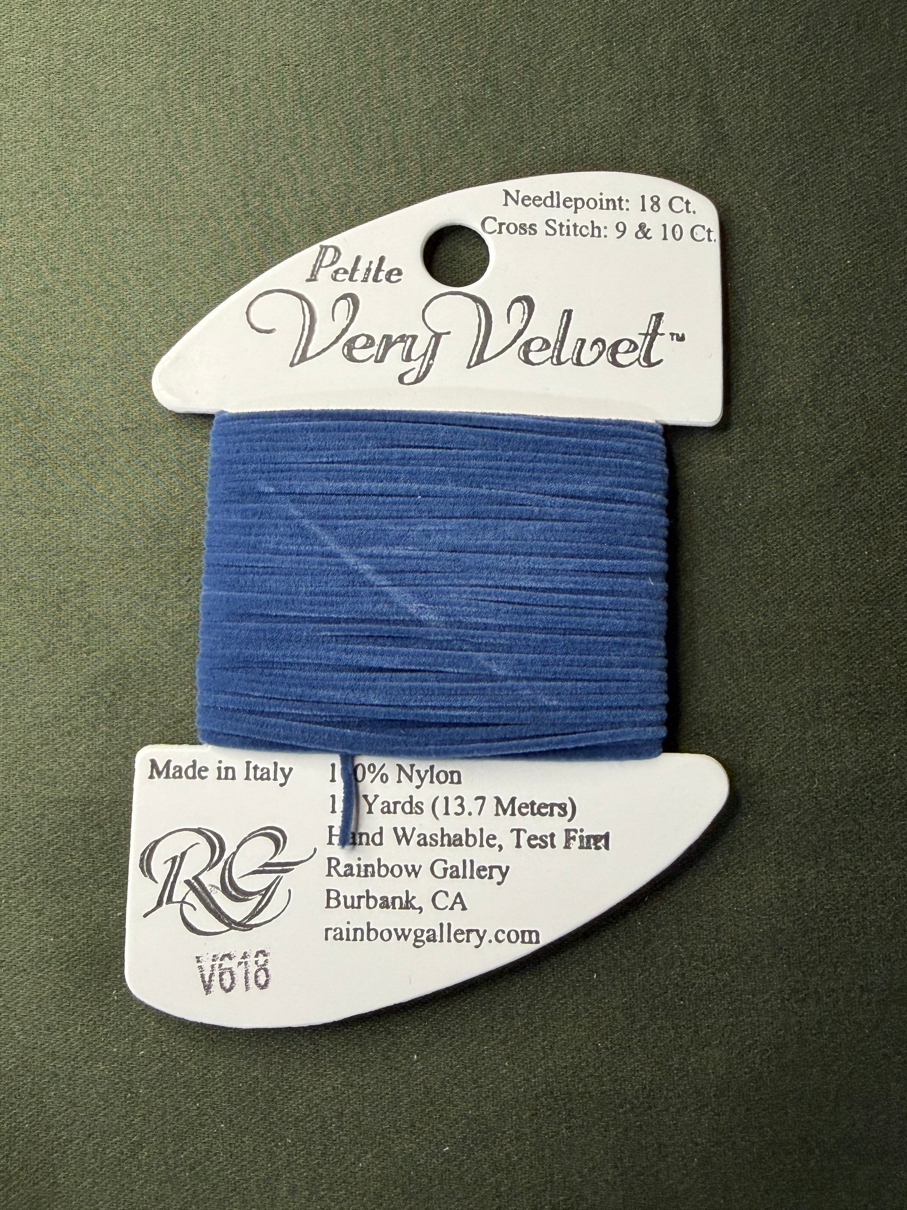 Pet V-Velvet V618-Antique Blue