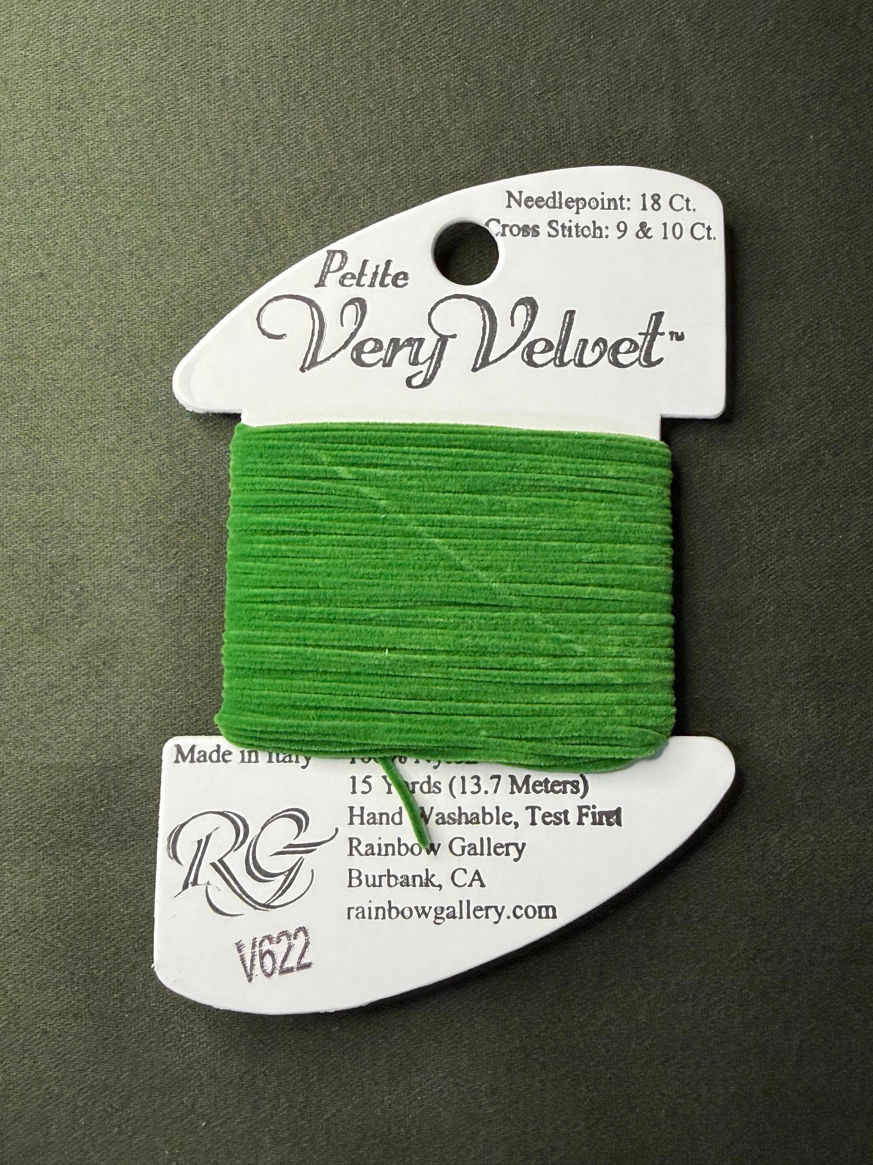 Pet V-Velvet V622-Green