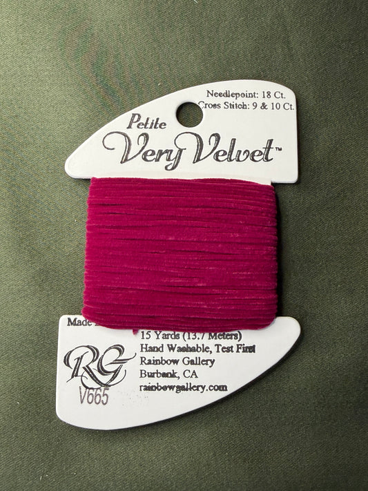 Pet V-Velvet V665-Drk Raspbery