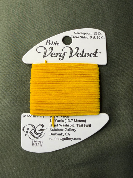 Pet V-Velvet V670-Yellow Gold
