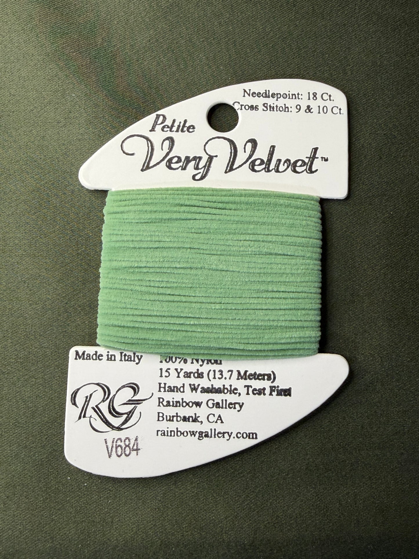 Pet V-Velvet V684-Pistachio