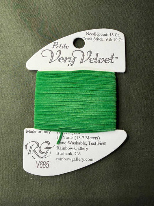 Pet V-Velvet V685-Turf Green