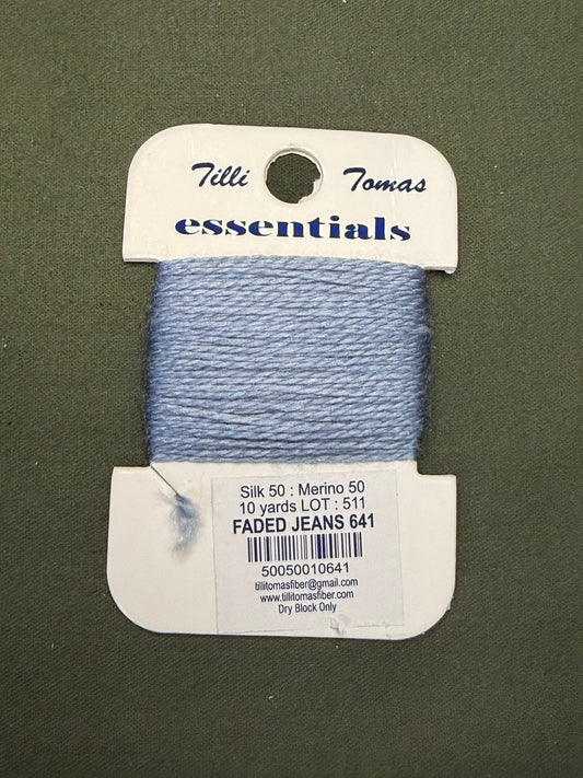 Essentials Card 641 Faded Jeans