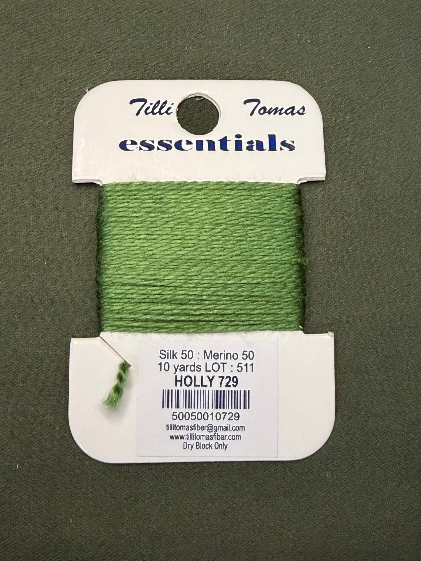 Essentials Card 729 Holly