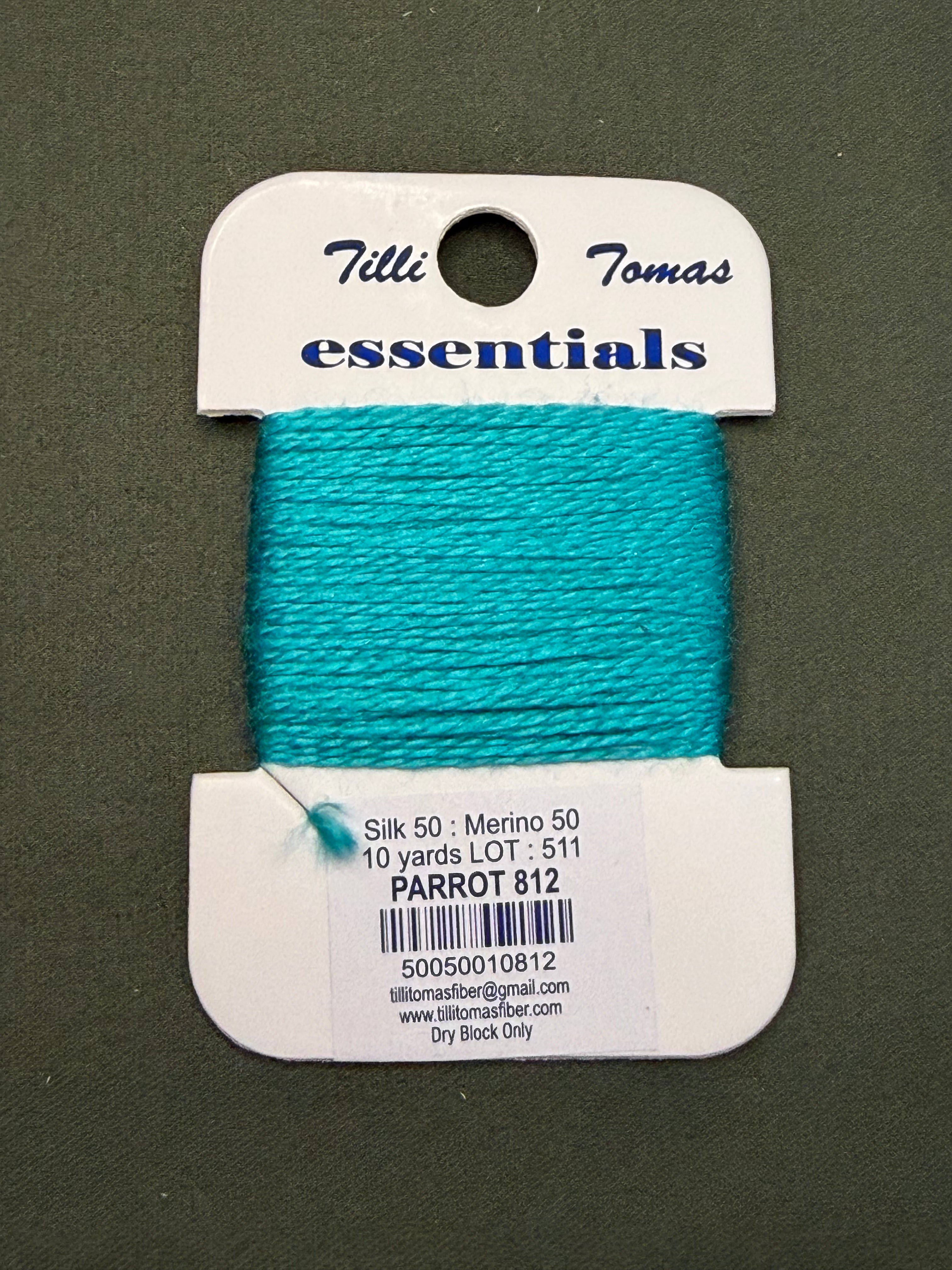 Essentials Card 812 Parrot