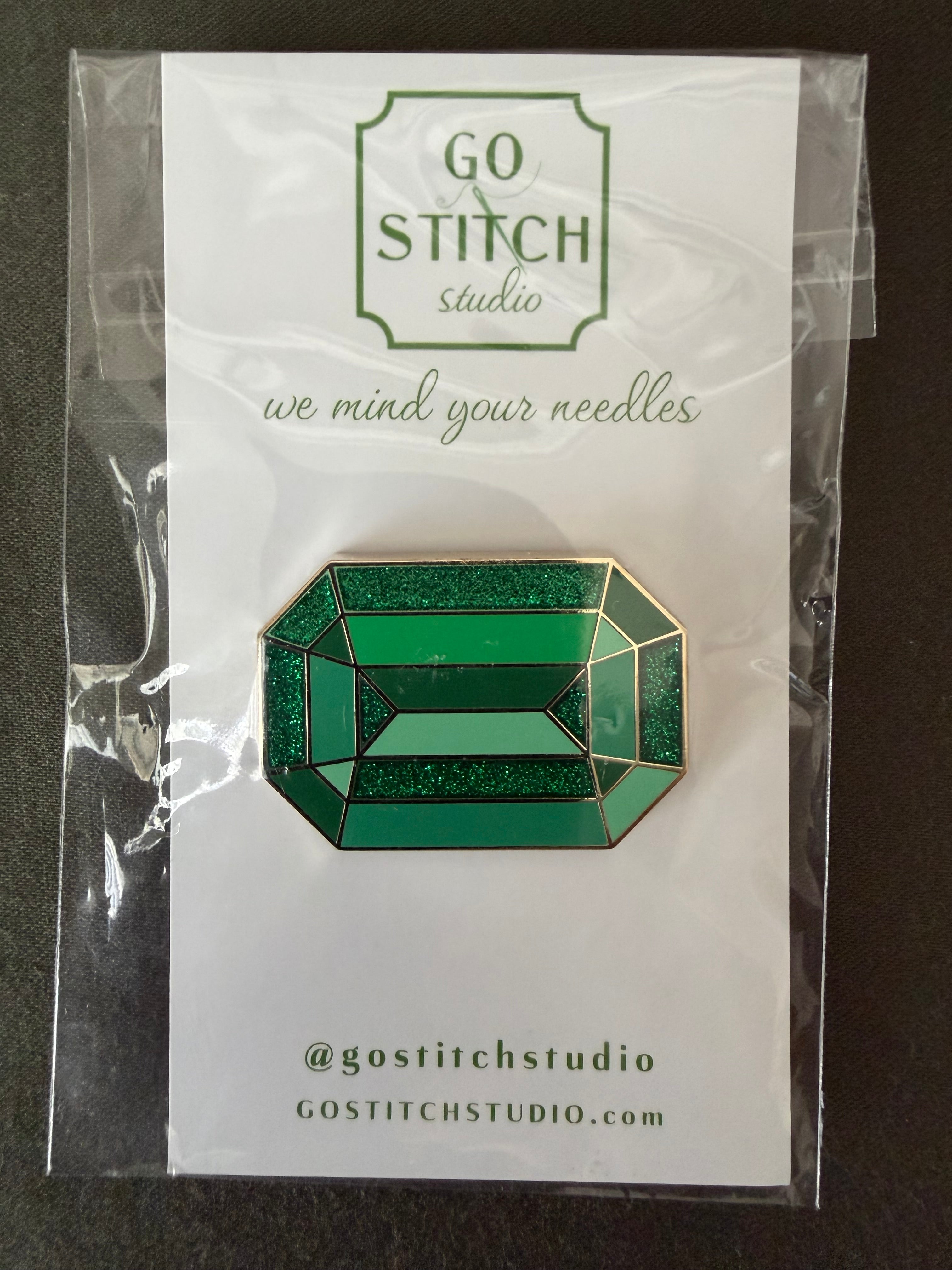 The Dresden Green Diamond Needleminder