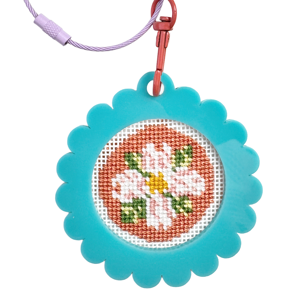Bag Tag: Small Scallop Round: Pink